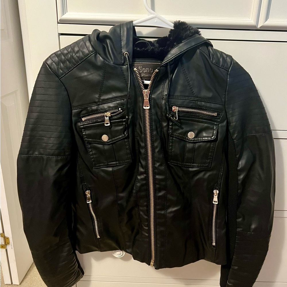 Women’s leather jacket